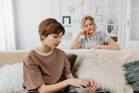 Cómo enfrentar la adolescencia, “ni tan lejos, ni tan&nbsp;cerca”