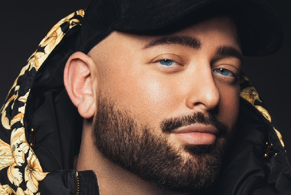 Etienne Cosmetics trae al reconocido Makeup-artist Jordan Liberty a Chile para mostrar sus trucos de&nbsp;maquillaje.