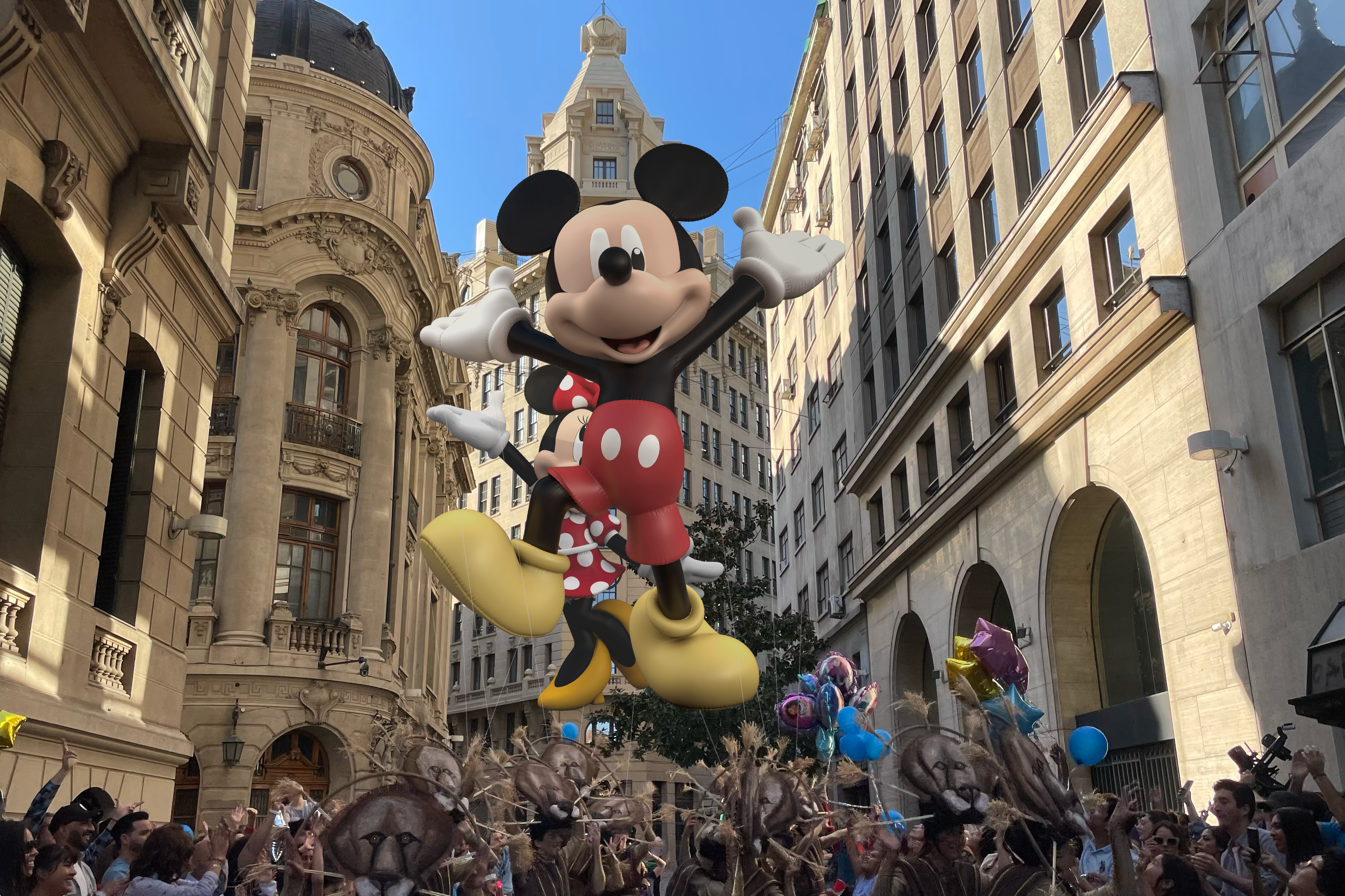 El icónico desfile Paris Parade anuncia su retorno a Santiago con globos que celebran el 100 aniversario de The Walt Disney Company.