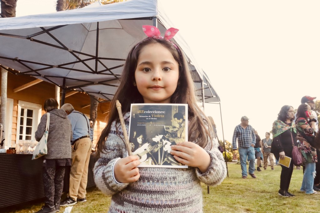 Hasta fin de mes estará abierta la muestra que exhibe la Colección Violeta Parra en el Parque Museo Pedro del Río&nbsp;Zañartu.