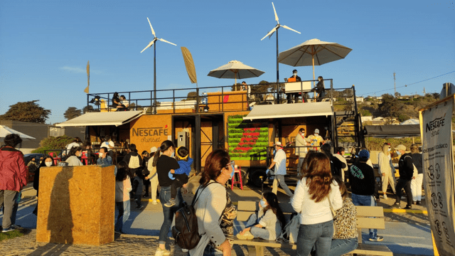 Hasta el 1 de marzo, ocho balnearios del país tendrán la suerte de vibrar y disfrutar con una gran experiencia de NESCAFÉ, donde no solo habrá café, sino que divertidas actividades.