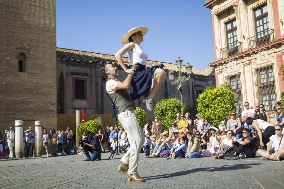 La mística de los animales andinos y la elegancia del flamenco inauguran Teatro a Mil en Ñuñoa.
