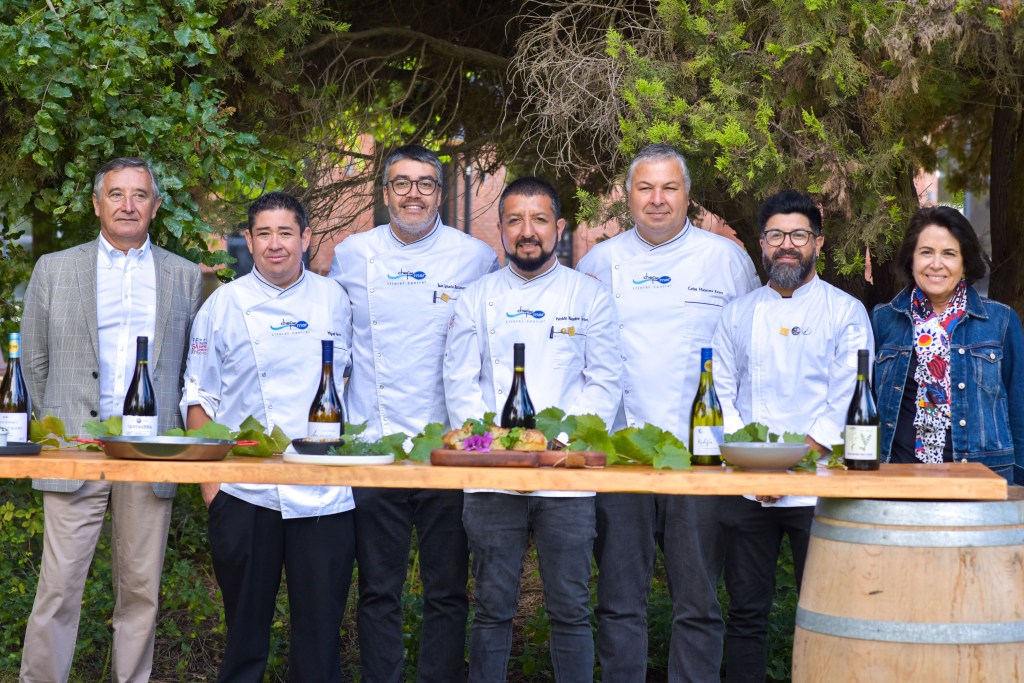 Vinos costeros premium y maridajes de reconocidos chefs y cocineros locales, son parte de la 4º versión de Fiesta de la Vendimia del Valle de San Antonio 2024.